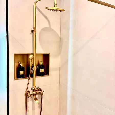 Golden Apartman *