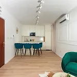 Golden Apartman